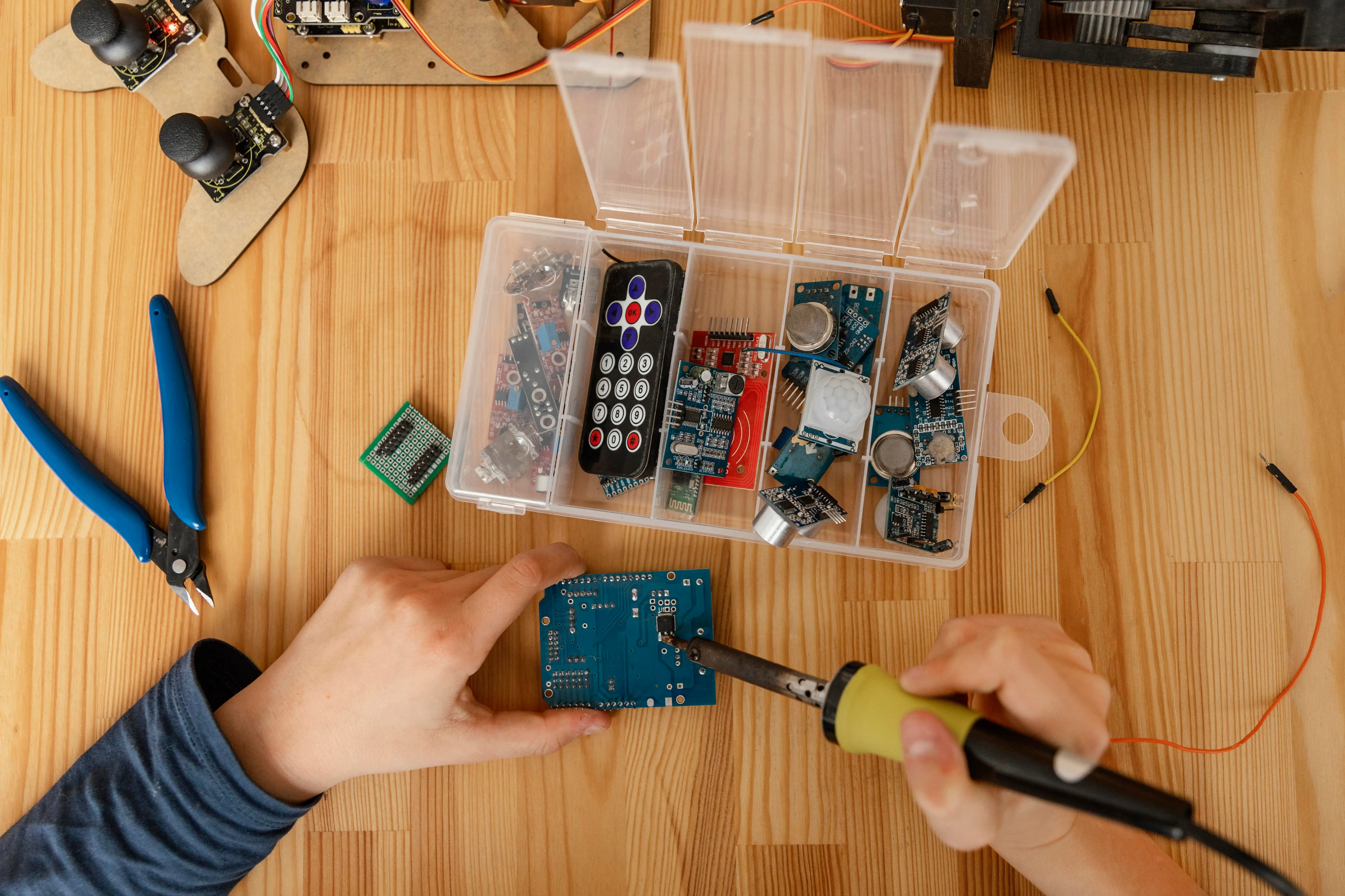 IoT Kits & Hardware